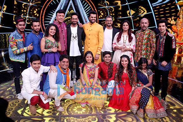 ayushmann khurrana snapped on sets of indian idol 5