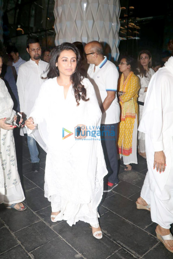 celebs attend the prayer meet of late krishna raj kapoor at sahara star hotel 01 10