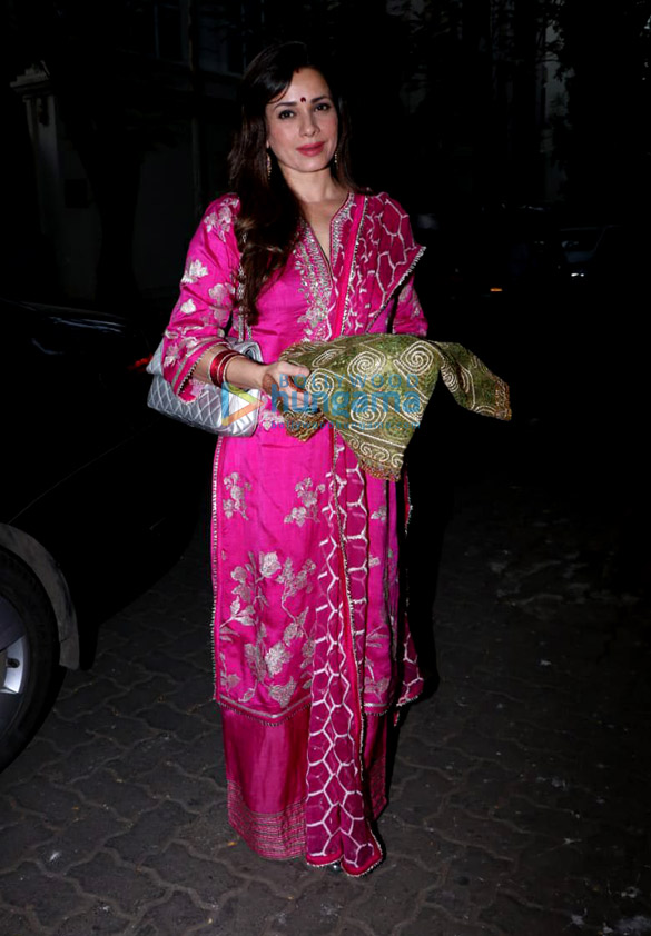 celebs celebrate karva chauth at anil kapoors house in juhu 2 2