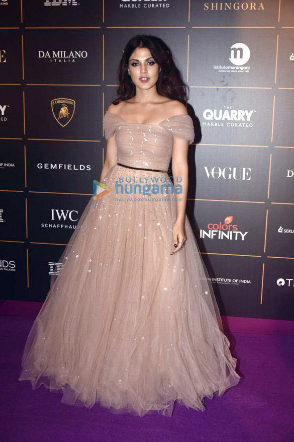 celebs grace the vogue women of the year awards 2018 16