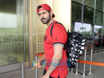 Deepika Padukone, Kartik Aaryan and others snapped at the airport