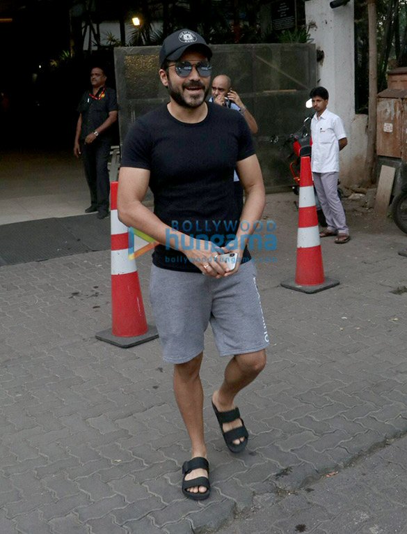 emraan hashmi spotted at otters club in bandra 2