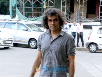 Imtiaz Ali snapped taking in a rickshaw ride in Juhu