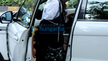 Khushi Kapoor snapped post salon session in Juhu