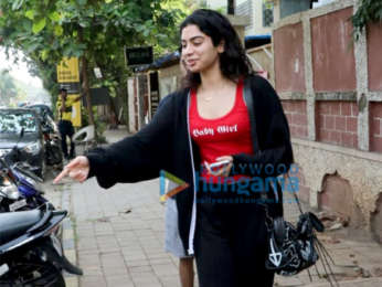Khushi Kapoor spotted post a salon session in Juhu