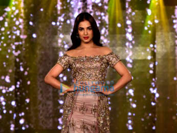 Malaika Arora and Sonal Chauhan walks the ramp at the Wedding Junction fashion show