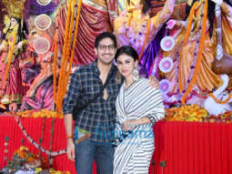 Mouni Roy graces the Durga Puja celebrations in Vile Parle