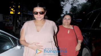 Neha Dhupia snapped with her mother Manpinder at Santacruz