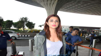 Parineeti Chopra, Kartik Aaryan and others snapped at the airport