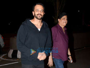 Sara Ali Khan, Ranveer Singh and others snapped at the airport