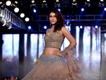 Soha Ali Khan, Swara Bhaskar and others walk the ramp at The Wedding Junction Festive Show
