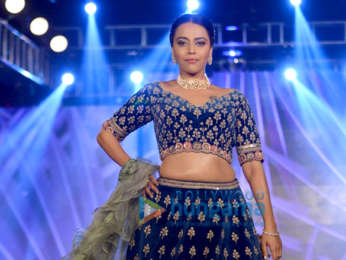 Soha Ali Khan, Swara Bhaskar and others walk the ramp at The Wedding Junction Festive Show