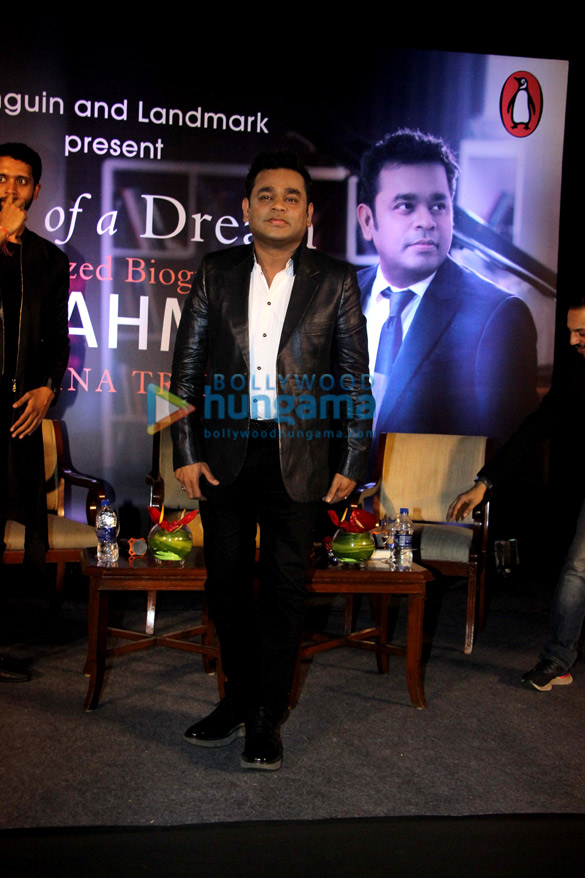 a r rahman launches his biography in the presence of stalwarts 4