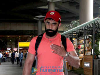 Aamir Khan, Ira Khan, Disha Patani and others snapped at the airport