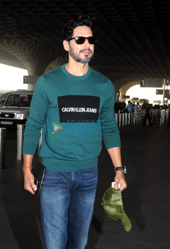 aamir khan ira khan disha patani and others snapped at the airport 3