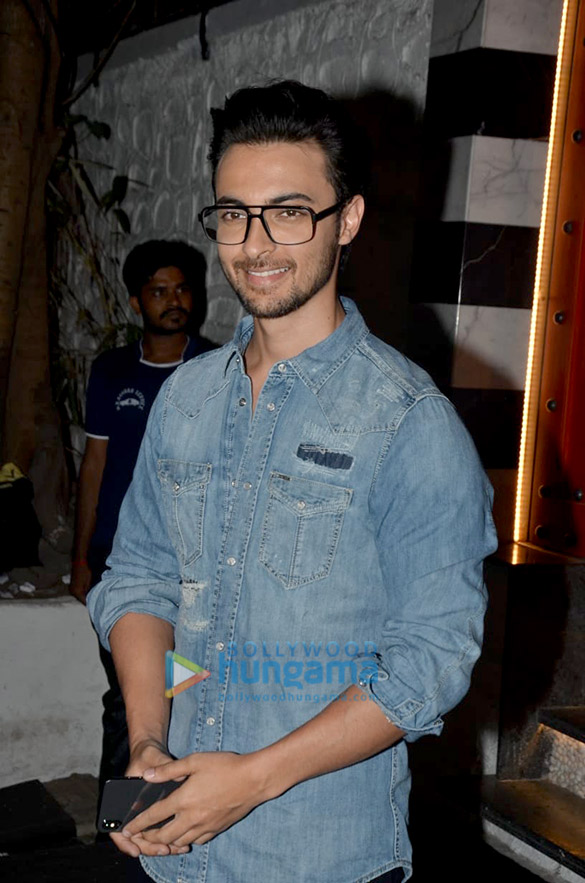 aayush sharma and arpita khan spotted at sanchos restaurant in bandra 5