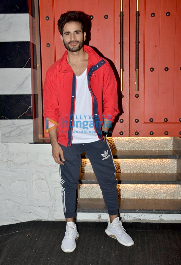 aayush sharma and arpita khan spotted at sanchos restaurant in bandra 6