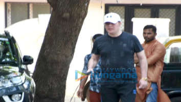 Aditya Pancholi snapped in Juhu