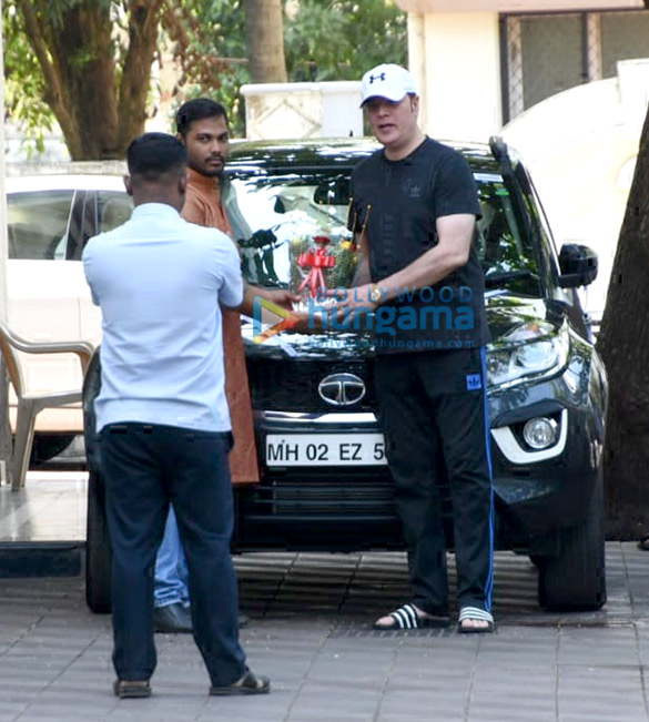 aditya pancholi snapped in juhu 3 2