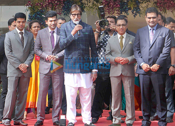 amitabh bachchan snapped at kalyan jewellers event 1