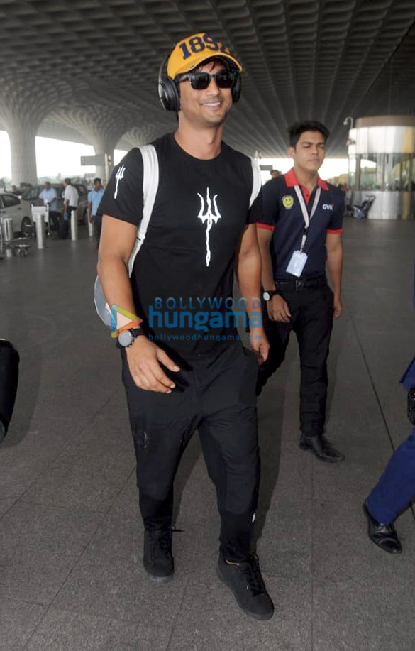 anushka sharma richa chadda and others snapped at the airport 005 1