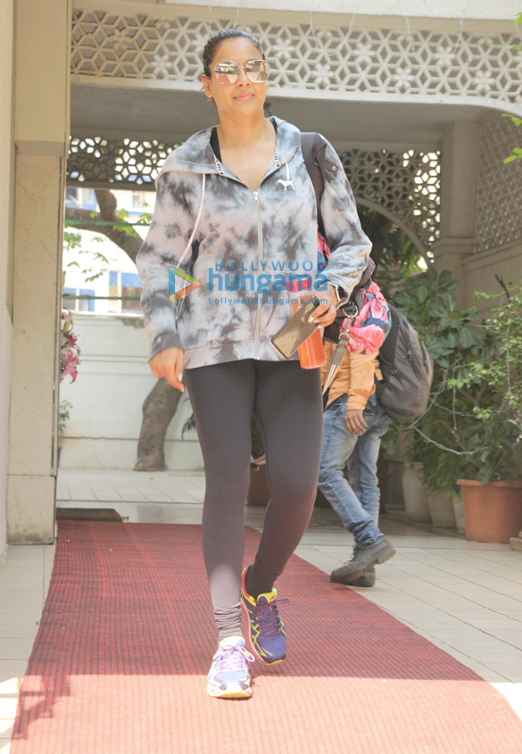 bipasha basu snapped outside the gym 4