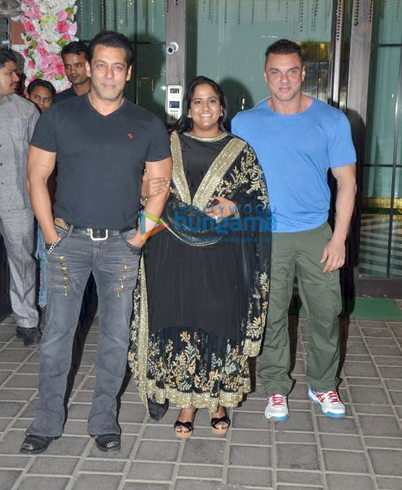 celebs grace aayush sharma and arpita khans diwali bash 3