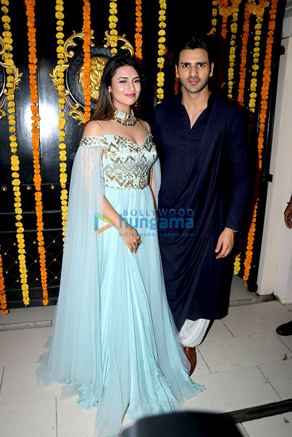 celebs grace ekta kapoors diwali bash 21 2