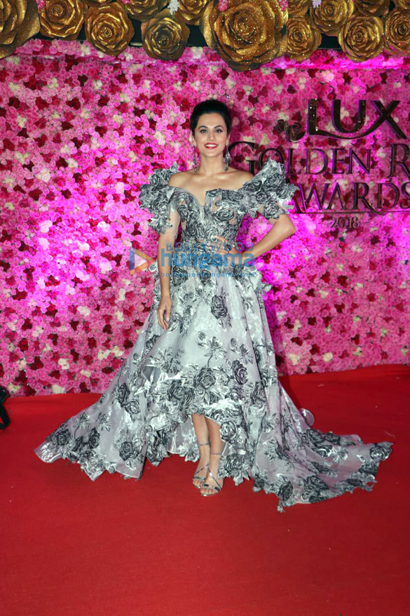 celebs grace lux golden rose awards 201867 8