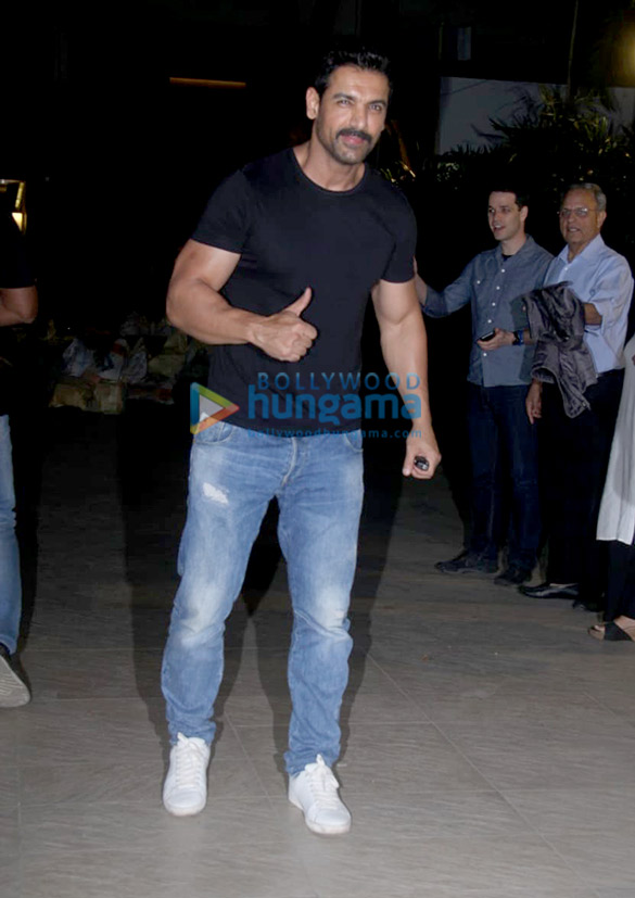 Celebs grace Milap Zaveri’s birthday party at Otters Club in Bandra Celebs grace Milap Zaveri’s birthday party at Otters Club in Bandra