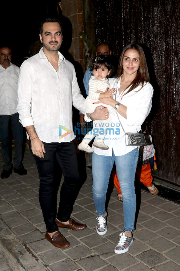 celebs snapped at amitabh bachchans house 2