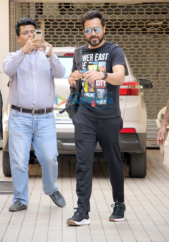 Emraan Hashmi snapped at a studio in Bandra Emraan Hashmi snapped at a studio in Bandra