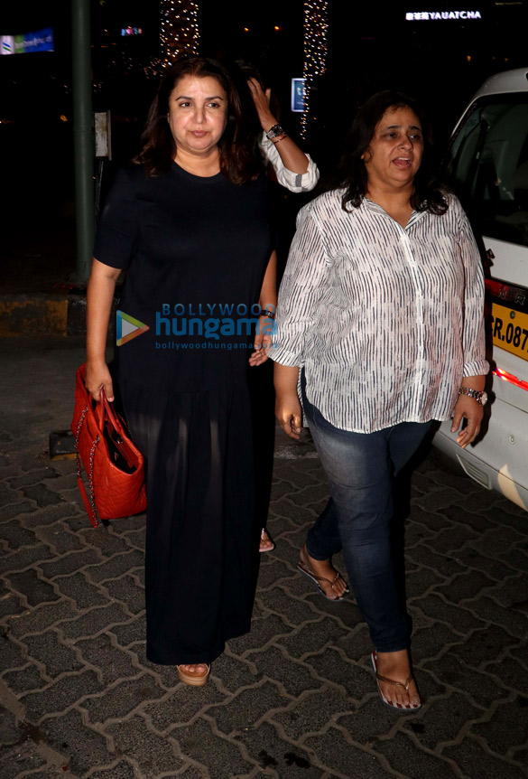 farah khan and shweta bachchan snapped at yauatcha in bkc 5