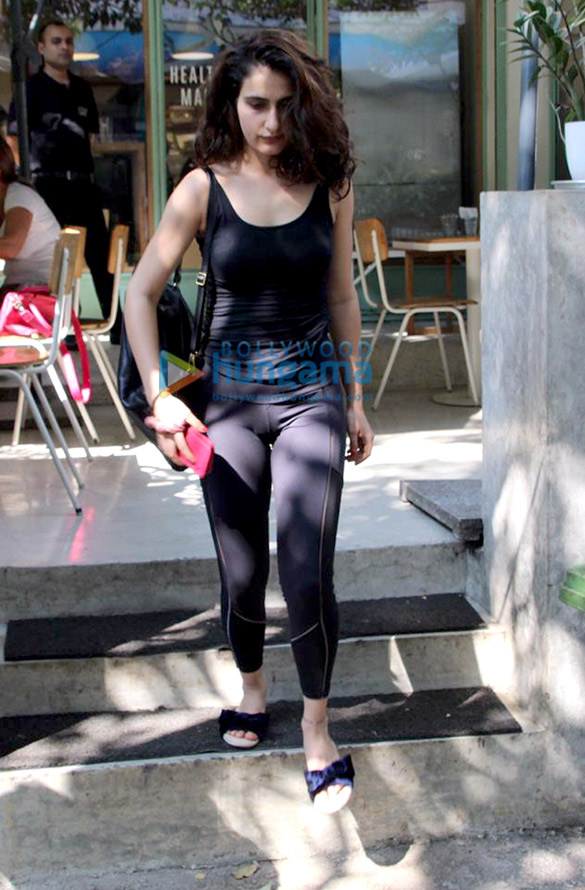 fatima sana shaikh spotted at the kitchen garden 6