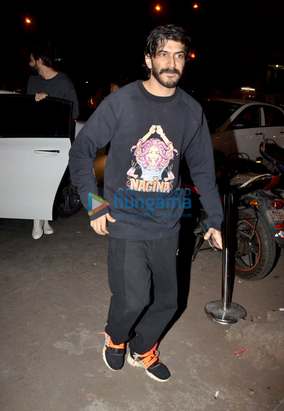 harshvardhan kapoor spotted at bastian in bandra 3