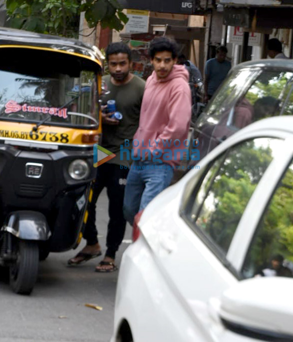ishaan khatter snapped in juhu 3 2