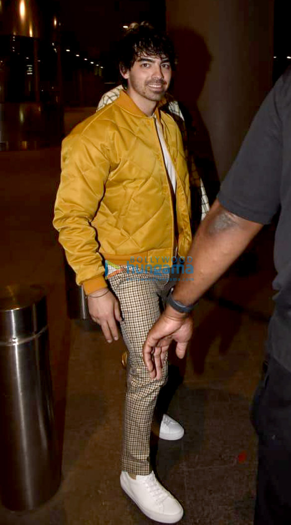 joe jonas and sophie turner arrive in india for priyanka chopra nick jonas wedding 2