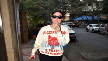 Kareena Kapoor Khan spotted in Bandra