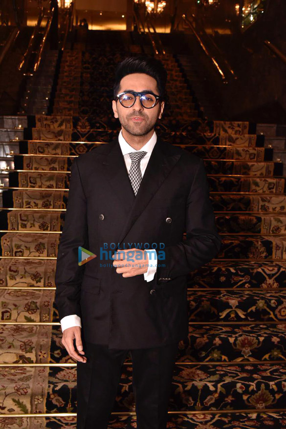 kareena kapoor khan kartik aaryan and taapsee pannu grace the jashne youngistan event 9