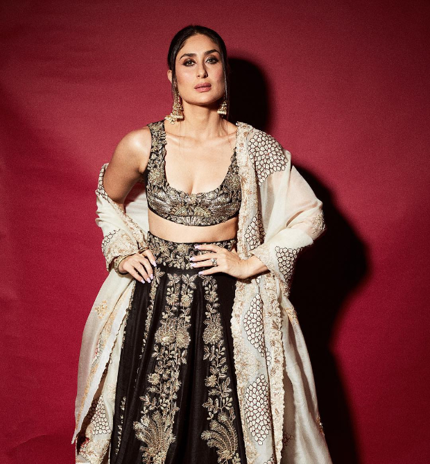 Kareena Kapoor Khan in Anamika Khanna for for Diwali 2018 bash (1)
