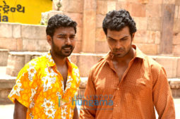 On The Sets Of The Movie Khamiyaza - Journey Of A Common Man