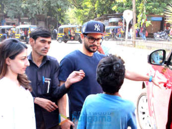Kunal Khemu and Soha Ali Khan spotted at Bastain