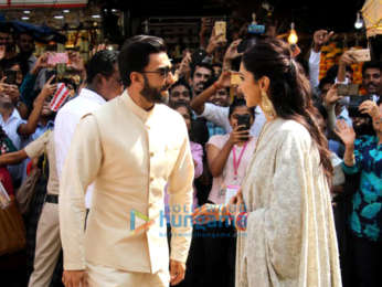 Newlyweds Ranveer Singh and Deepika Padukone snapped at Siddhivinayak temple