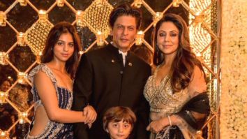 PICTURE PERFECT! Shah Rukh Khan poses with Gauri, AbRam and Suhana but misses someone terribly