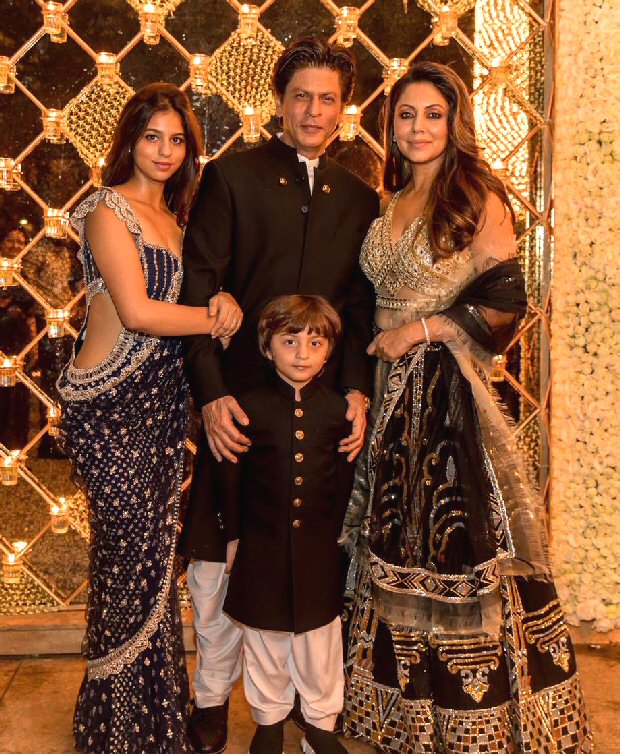 PICTURE PERFECT! Shah Rukh Khan poses with Gauri, AbRam and Suhana but misses someone terribly