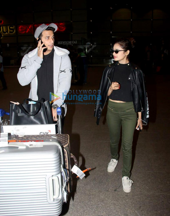 pooja hegde elli avrram anil kapoor and others snapped at the airport 002 3