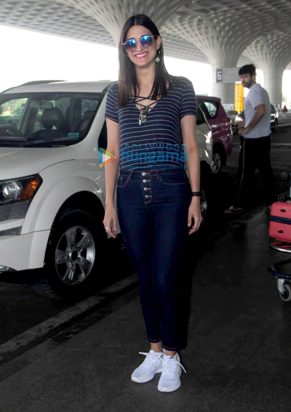 pooja hegde elli avrram anil kapoor and others snapped at the airport 5