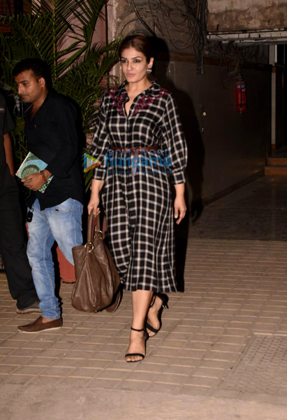 raveena tandon snapped in mumbai 4 3