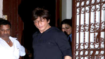 Shah Rukh Khan spotted at Shankar Mahadevan’s studio in Bandra