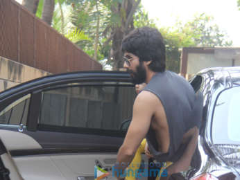 Shahid Kapoor, Mira Rajput and Misha Kapoor snapped in Juhu